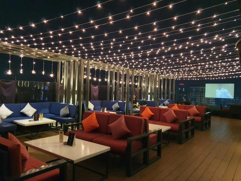 Royal Orchid Central Jaipur, Bani Park Buitenkant foto