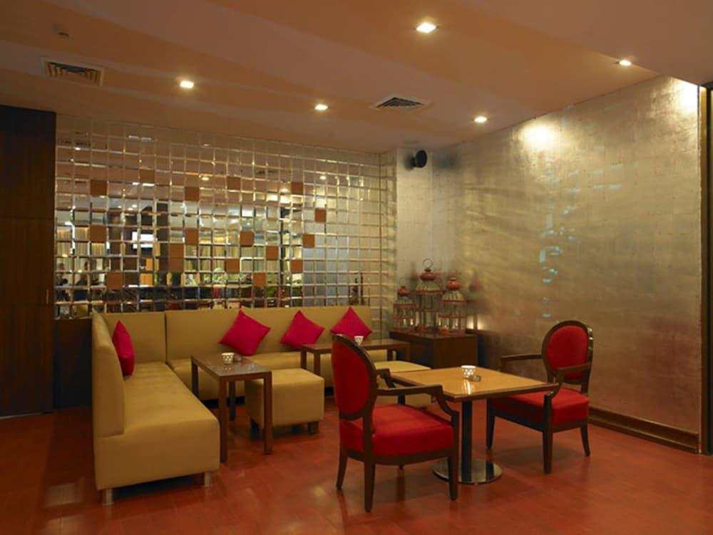 Royal Orchid Central Jaipur, Bani Park Buitenkant foto