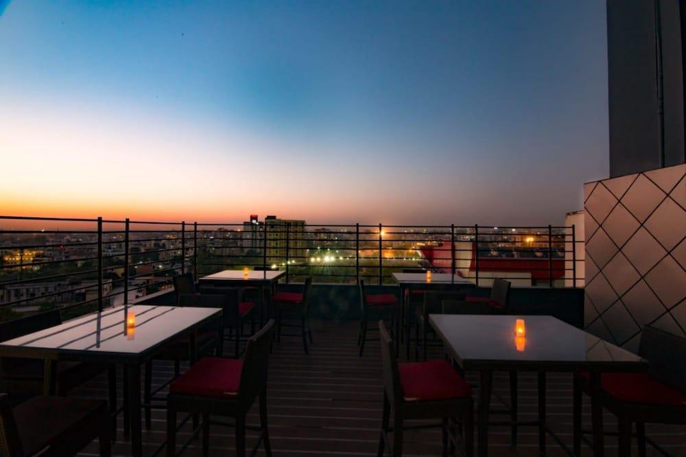 Royal Orchid Central Jaipur, Bani Park Buitenkant foto