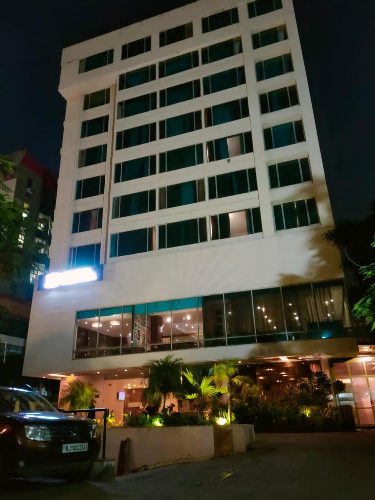 Royal Orchid Central Jaipur, Bani Park Buitenkant foto